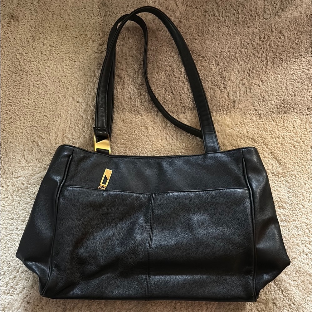 Elegant Black Leather Shoulder Bag JENNIFER MOORE